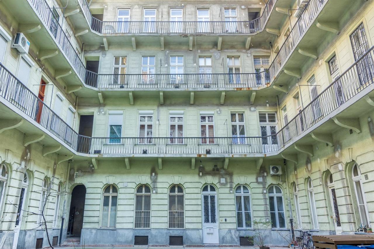 King93 Apartment In Central Budapest. Exteriör bild